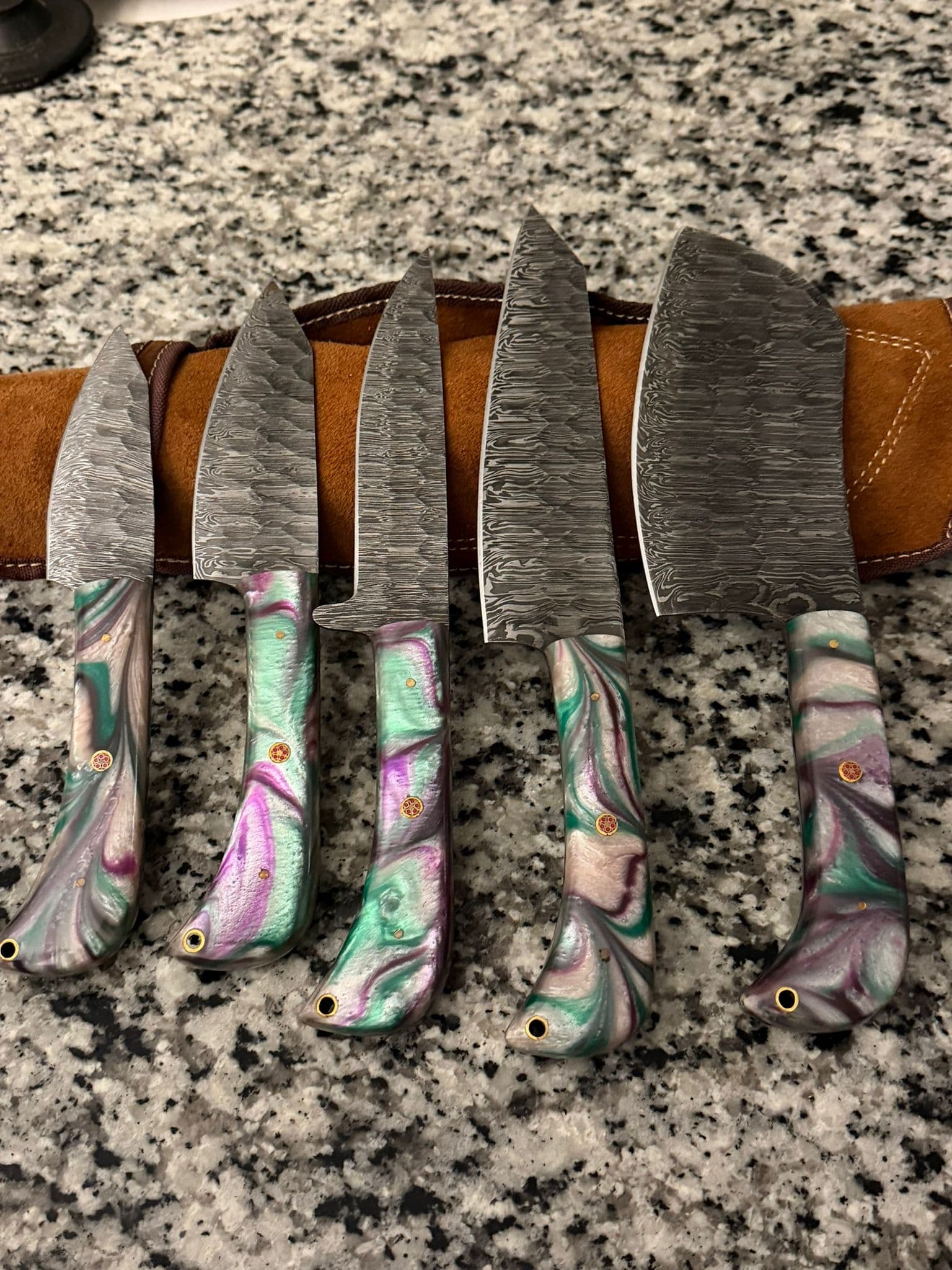 Aurora Damascus Bread Knife – Plum Swirl Resin Handle